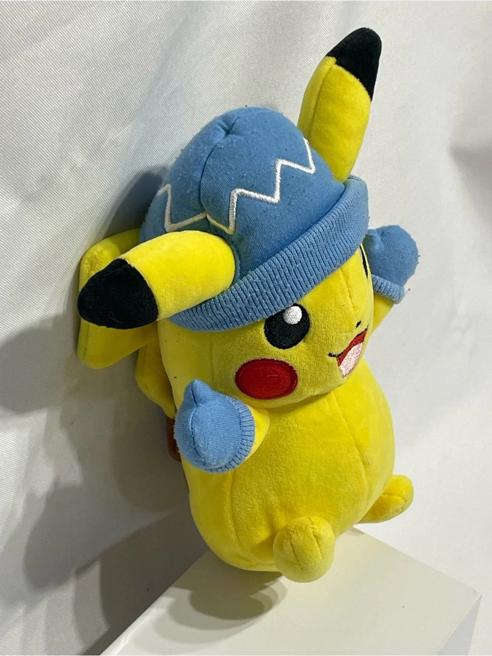 8” Pokémon Winter Pikachu Plush Good Condition